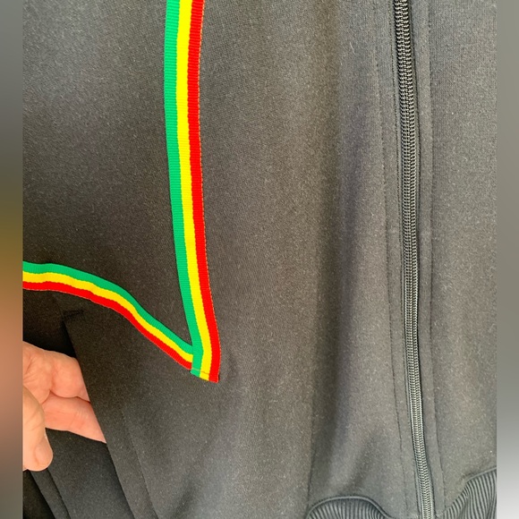 Adidas Vintage (NWT) (L) Collared, Zippered Jacket w/Colorful Logo on sleeve too - Picture 5 of 7